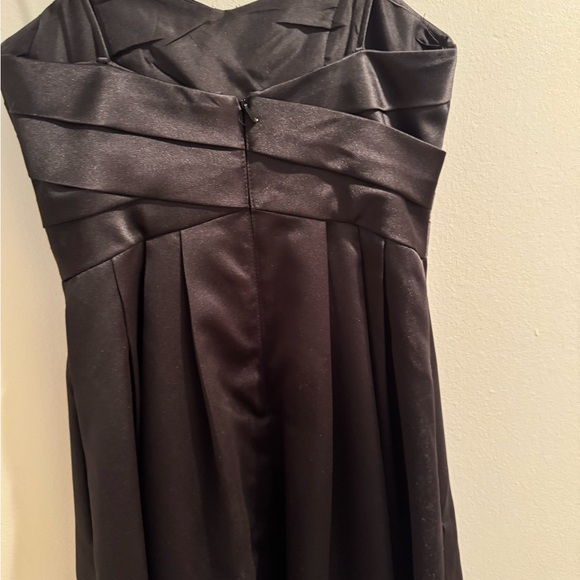Black Ruched Gown - Picture 7 of 8